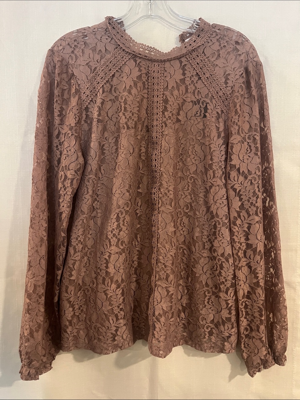 Cable & Gauge Mauve Lace Long-Sleeve Top